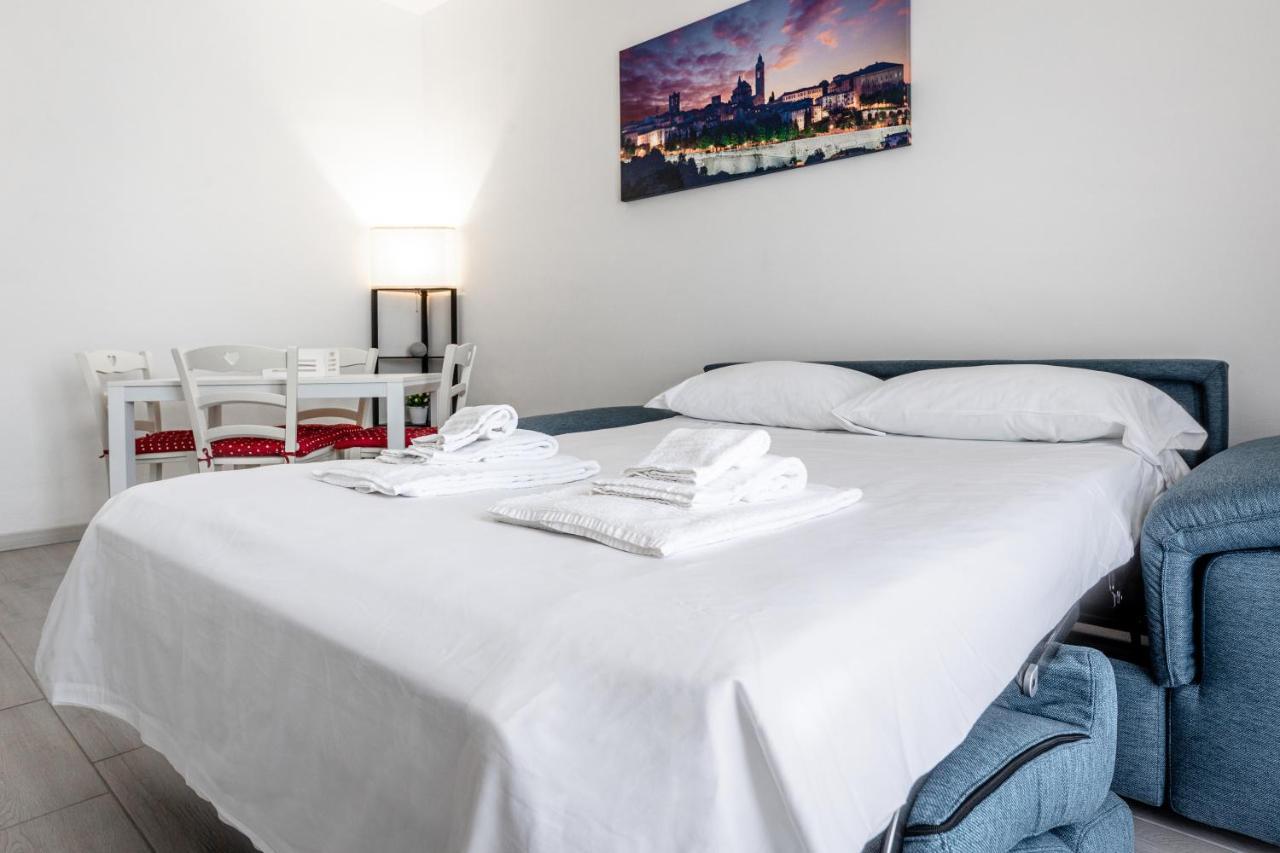 House Near Train StationA/C Apartment Seriate Ngoại thất bức ảnh